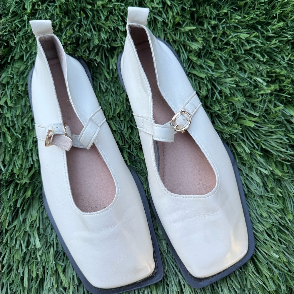 Elegant White Women's Shoes
